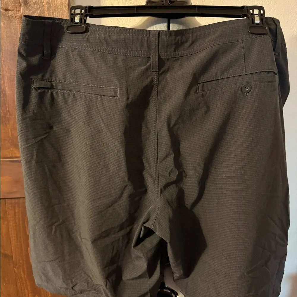 4 Pair Hang Ten Men's Everyday Hybrid Shorts in Black, Gray, Navy, and Khaki - Picture 11 of 13